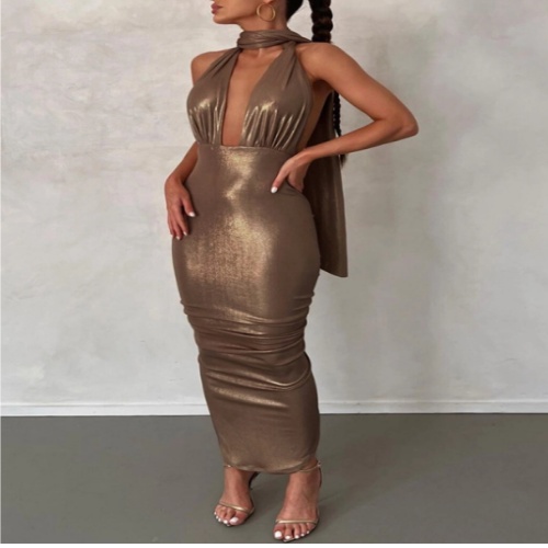 किसी भी अवसर के लिए उत्तम लंबी शाम की पोशाक कैसे चुनें